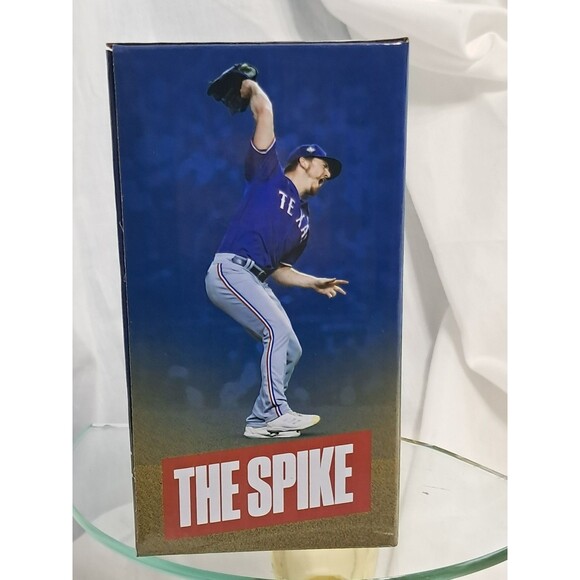 Final Out Bobblehead “The Hug” 2023  Texas Rangers World Series Champions - Picture 7 of 9